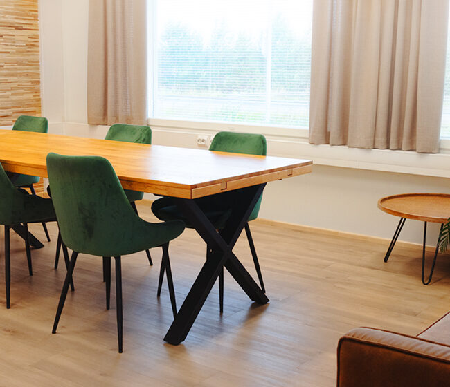 Seinäjoen kahvilasta voit varata myös neuvottelutilan kokouksille tai vaikka yksityisemmille lounaille