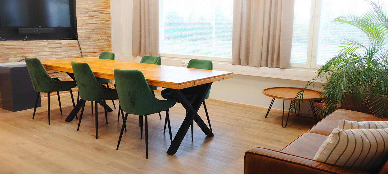 Seinäjoen kahvilasta voit varata myös neuvottelutilan kokouksille tai vaikka yksityisemmille lounaille