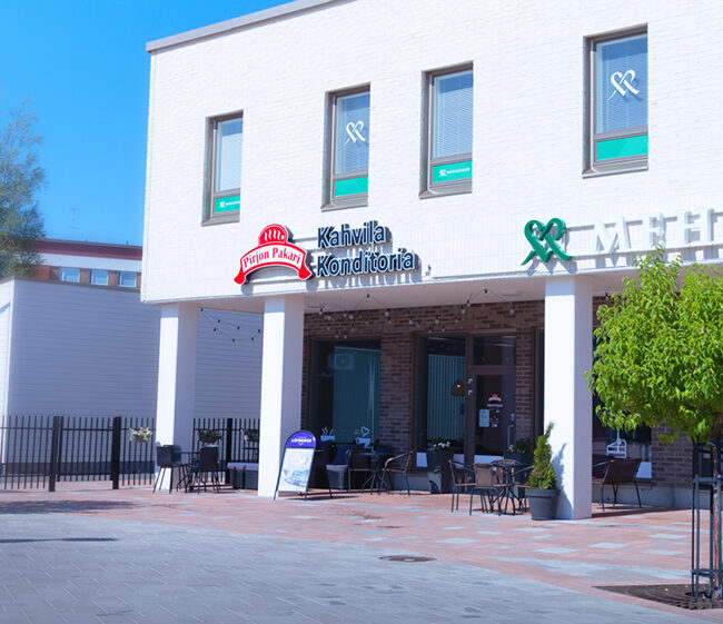 Dagmarin kulman kahvilamme Ylivieskan keskustassa